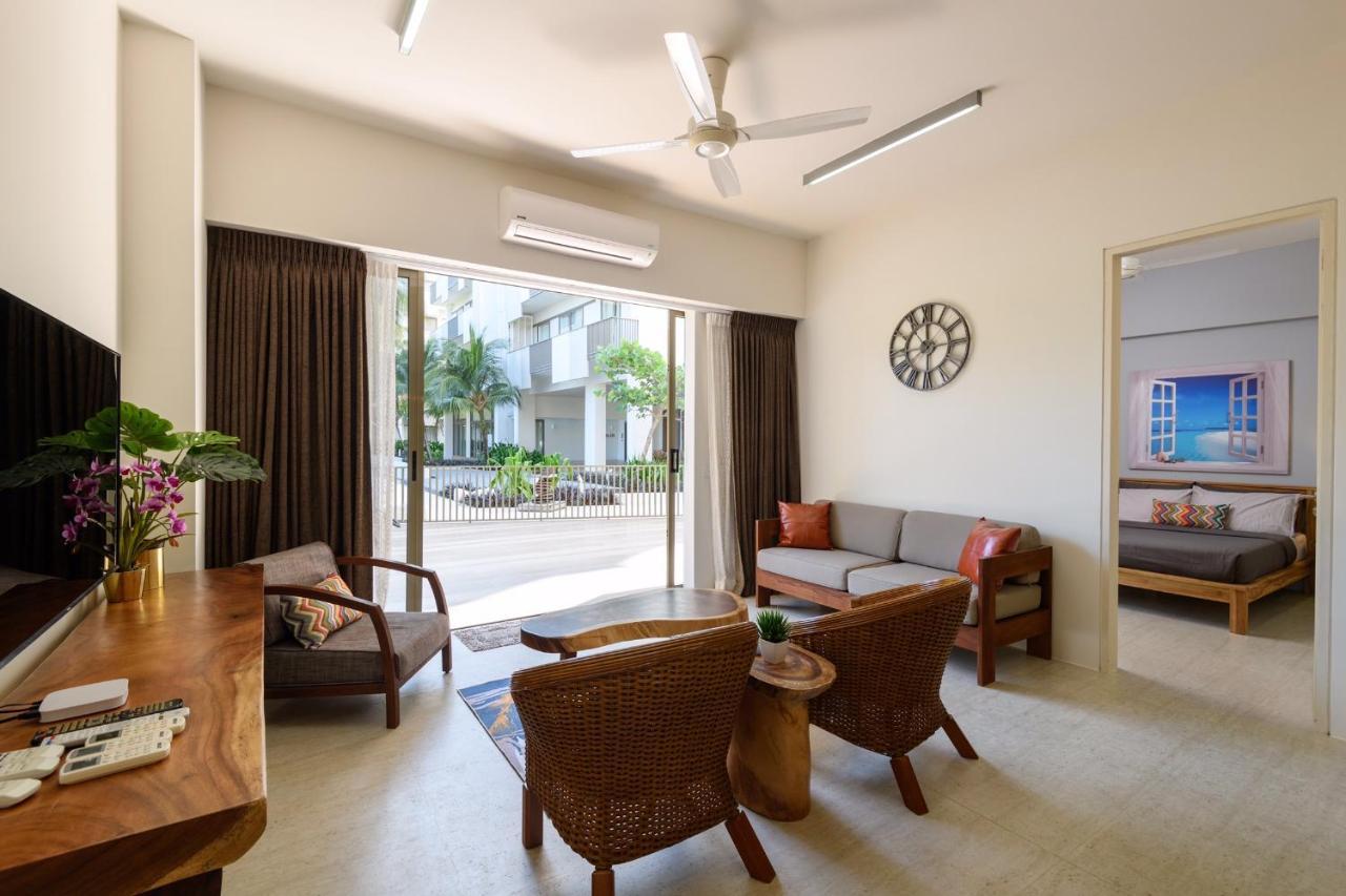 By The Sea Beach Front Apartment Batu Feringgi Luaran gambar