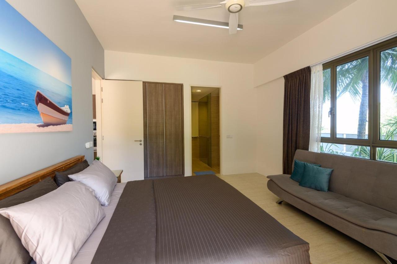 By The Sea Beach Front Apartment Batu Feringgi Luaran gambar
