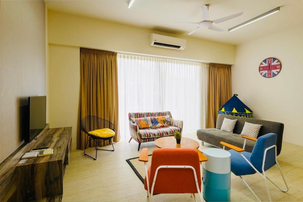 By The Sea Beach Front Apartment Batu Feringgi Luaran gambar