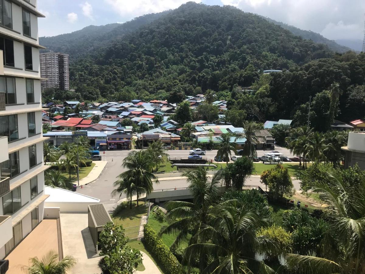 By The Sea Beach Front Apartment Batu Feringgi Luaran gambar