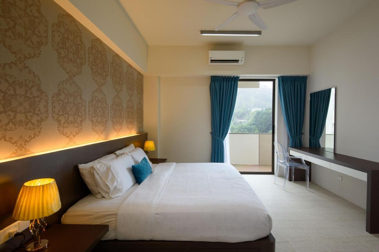 By The Sea Beach Front Apartment Batu Feringgi Luaran gambar