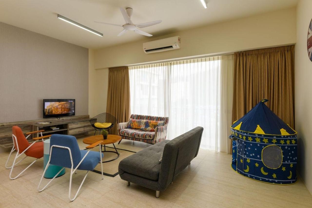 By The Sea Beach Front Apartment Batu Feringgi Luaran gambar