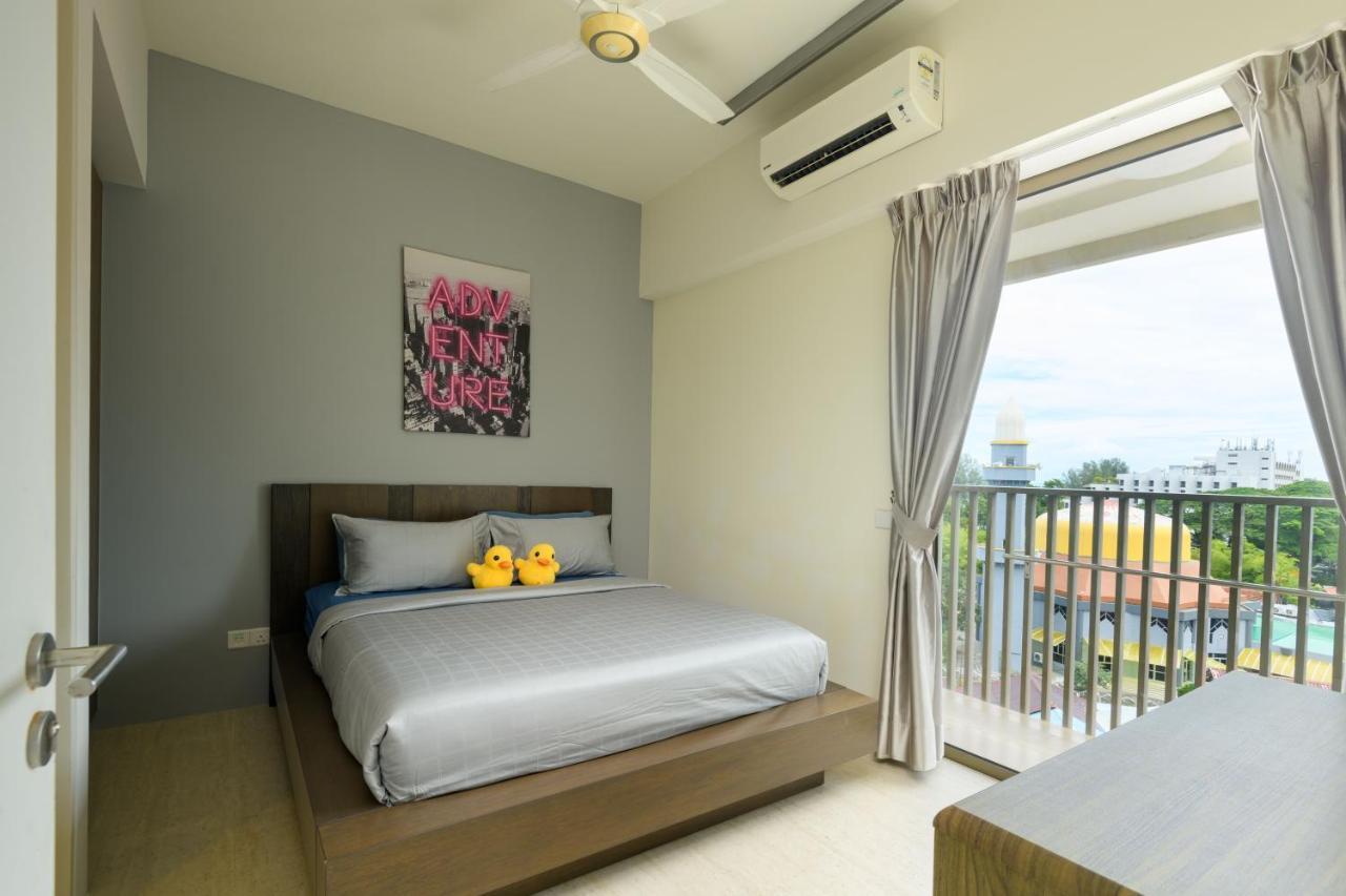 By The Sea Beach Front Apartment Batu Feringgi Luaran gambar