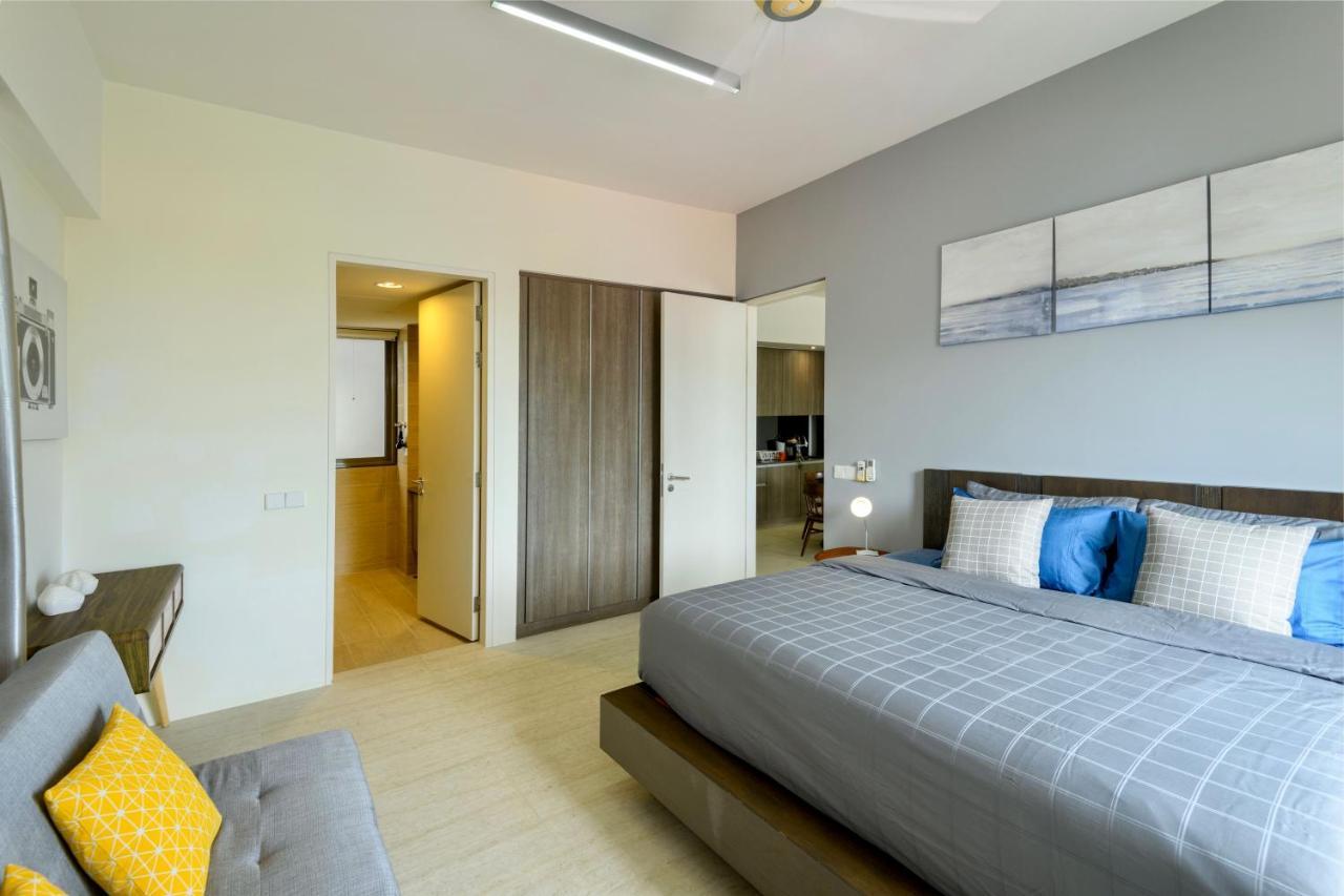 By The Sea Beach Front Apartment Batu Feringgi Luaran gambar