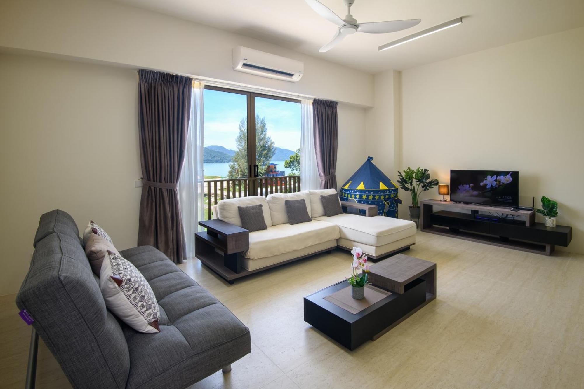 By The Sea Beach Front Apartment Batu Feringgi Luaran gambar