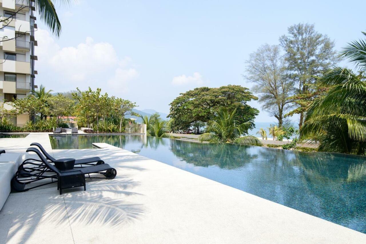 By The Sea Beach Front Apartment Batu Feringgi Luaran gambar