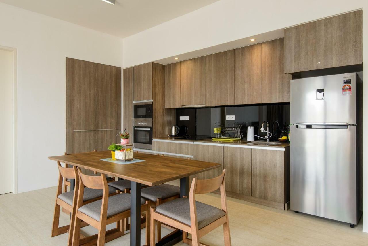 By The Sea Beach Front Apartment Batu Feringgi Luaran gambar