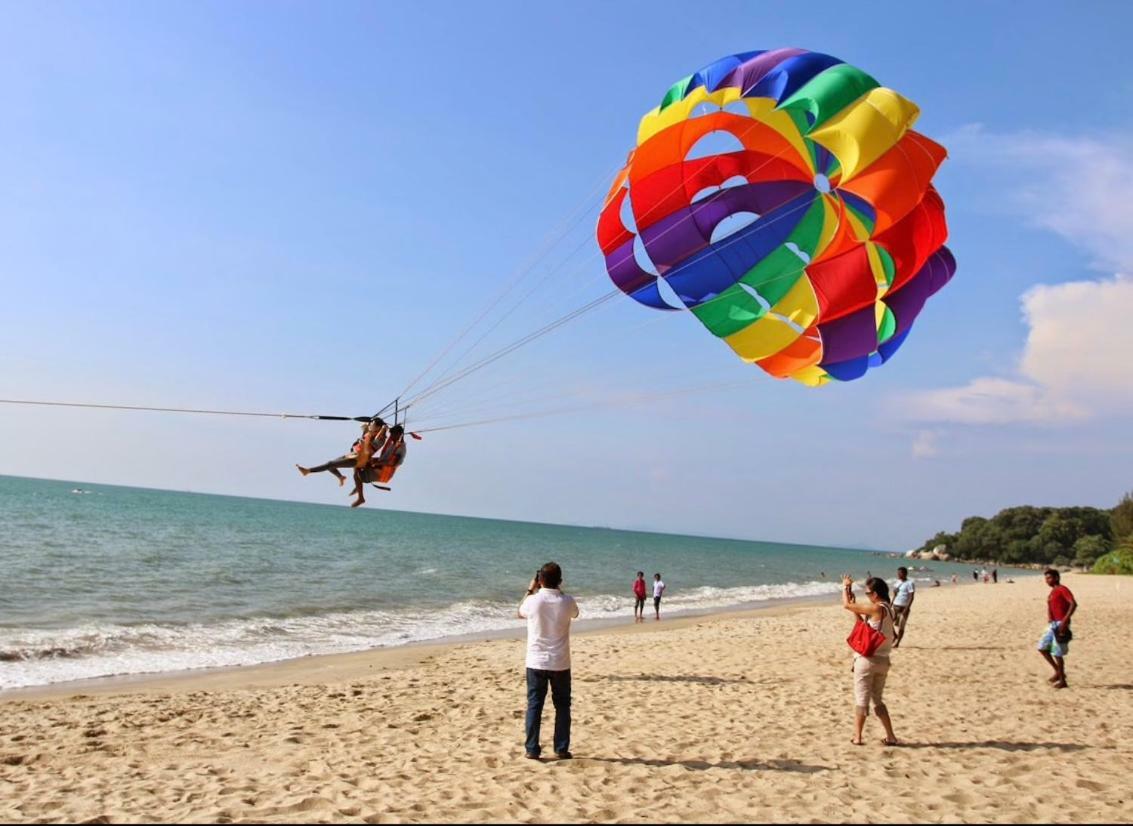 By The Sea Beach Front Apartment Batu Feringgi Luaran gambar