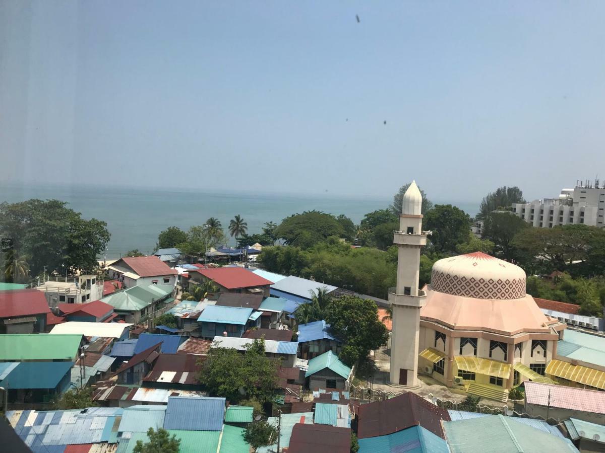 By The Sea Beach Front Apartment Batu Feringgi Luaran gambar