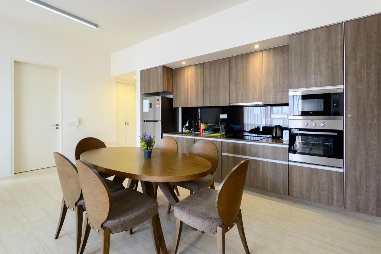 By The Sea Beach Front Apartment Batu Feringgi Luaran gambar